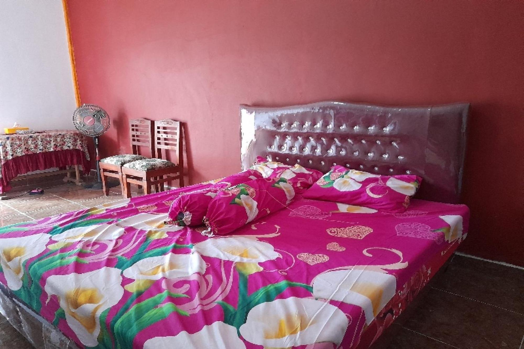 Oyo Homes 91248 Desa Wisata Banding Agung Danau Ranau Exterior foto